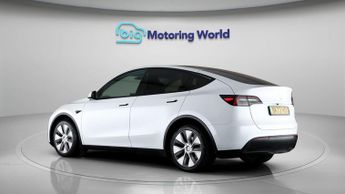 Tesla Model Y LONG RANGE AWD