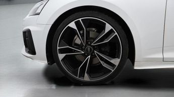 Audi A5 TFSI S LINE EDITION 1