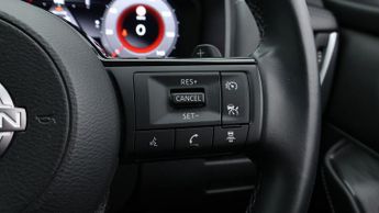 Nissan Qashqai DIG-T N-CONNECTA DCT