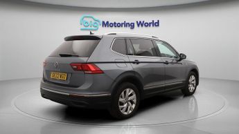 Volkswagen Tiguan Allspace LIFE TSI DSG