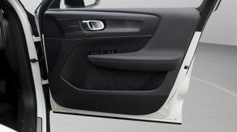 Volvo C40 RECHARGE PRO TWIN AWD