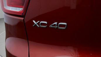 Volvo XC40 T4 R-DESIGN PRO AWD