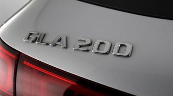 Mercedes-Benz GLA GLA 200 AMG LINE