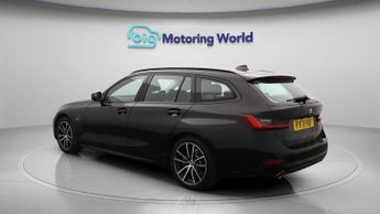 BMW 3 Series 330E SPORT PRO
