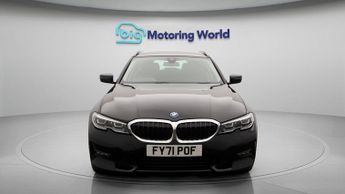 BMW 3 Series 330E SPORT PRO