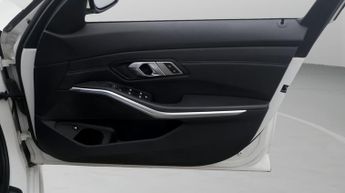 BMW 3 Series 330E M SPORT