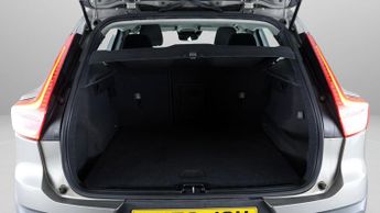 Volvo XC40 T3 MOMENTUM