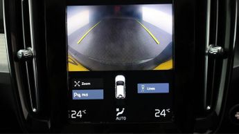 Volvo XC40 T3 MOMENTUM