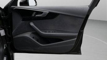 Audi A4 Avant AVANT TFSI S LINE BLACK EDITION
