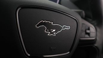 Ford Mustang Mach-E BASE