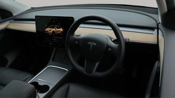 Tesla Model Y LONG RANGE AWD
