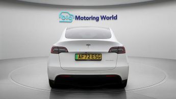 Tesla Model Y LONG RANGE AWD