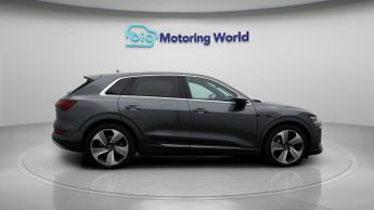Audi e-tron QUATTRO S LINE