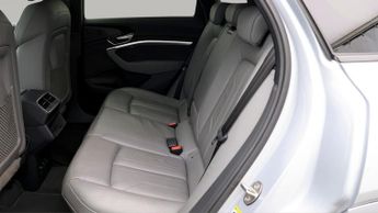 Audi e-tron QUATTRO BLACK EDITION