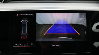 Audi e-tron QUATTRO BLACK EDITION