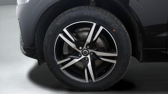 Volvo XC60 B5 R-DESIGN AWD