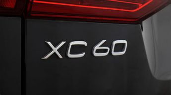 Volvo XC60 B5 R-DESIGN AWD