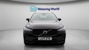 Volvo XC60 B5 R-DESIGN AWD