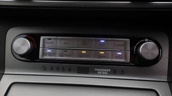 Hyundai KONA PREMIUM