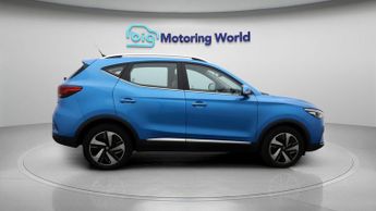 MG MG ZS TROPHY CONNECT