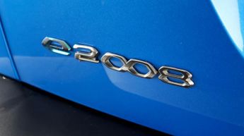 Peugeot E-2008 GT
