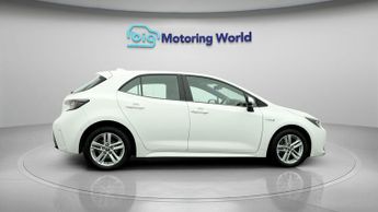 Toyota Corolla ICON TECH