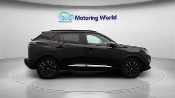 Peugeot E-2008 GT PREMIUM