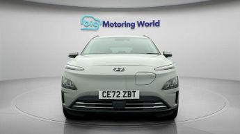 Hyundai KONA PREMIUM
