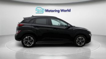 Hyundai KONA PREMIUM