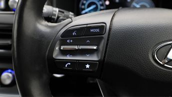 Hyundai KONA PREMIUM