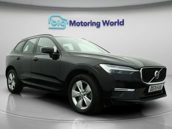 Volvo XC60 B5 MOMENTUM