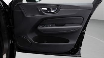 Volvo XC60 B5 MOMENTUM