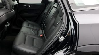 Volvo XC60 B5 MOMENTUM