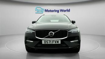 Volvo XC60 B5 MOMENTUM