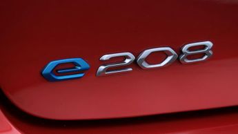 Peugeot E-208 GT