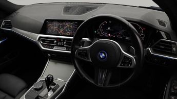 BMW 3 Series 330E M SPORT