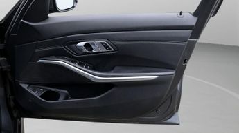 BMW 3 Series 330E M SPORT