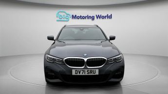 BMW 3 Series 330E M SPORT