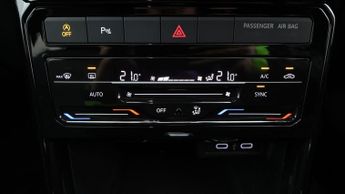 Volkswagen T-Cross R-LINE TSI DSG