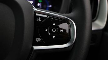 Volvo XC60 RECHARGE T6 PLUS AWD