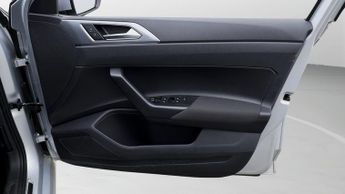 Volkswagen Polo ACTIVE TSI DSG