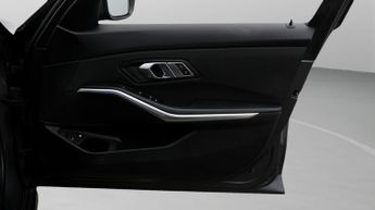 BMW 3 Series 330E SE PRO