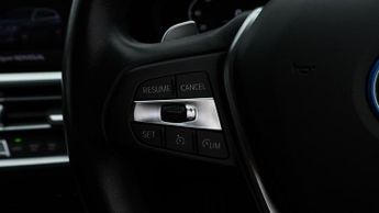 BMW 3 Series 330E SE PRO