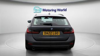 BMW 3 Series 330E SE PRO