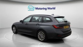 BMW 3 Series 330E SE PRO