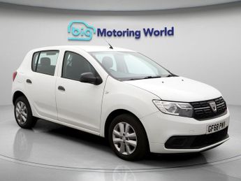 Dacia Sandero ESSENTIAL SCE