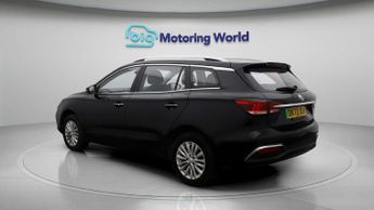 MG MG5 EXCLUSIVE
