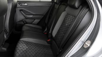 Volkswagen T-Roc R-LINE TSI DSG