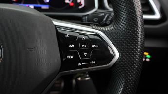 Volkswagen T-Roc R-LINE TSI DSG