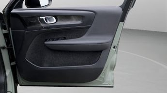 Volvo C40 RECHARGE PRO TWIN AWD